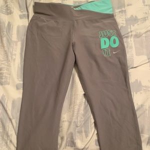 Cropped Nike Athletic Leggings